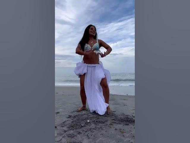 Video thumbnail for Dance Meri Rani at the beach ! Check out dance tutorials ! #dance #bollywood #bellydance