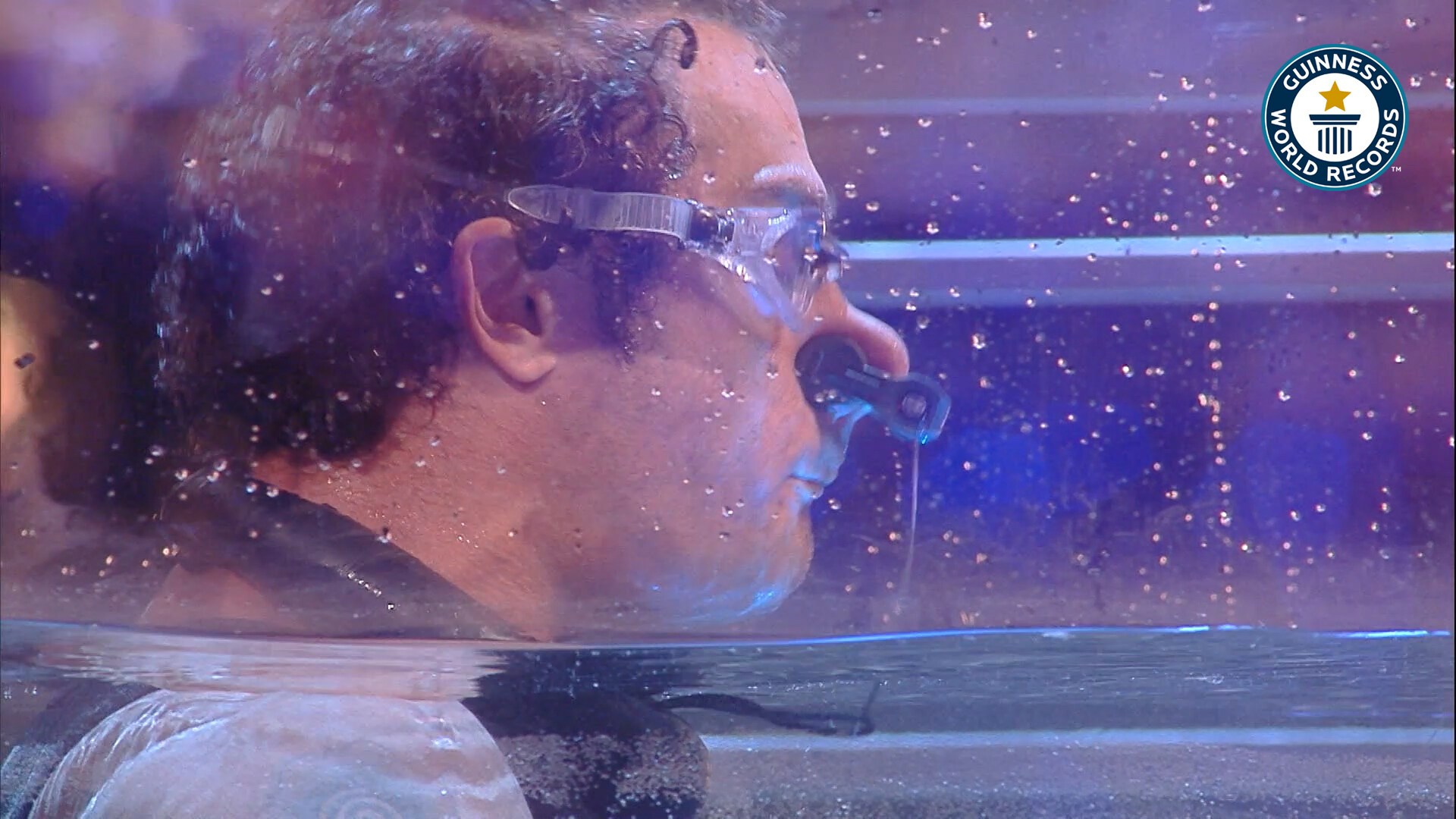 'Video thumbnail for  Homar Leuci's Record Freediving Attempt While Cycling'