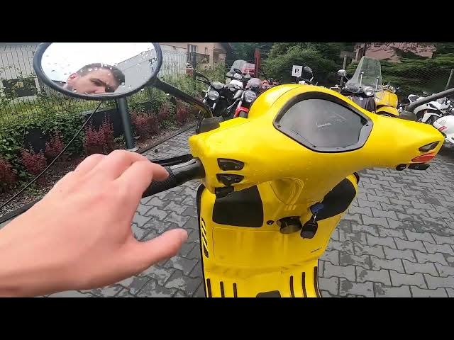Video thumbnail for How to Use Horn in Vespa GTS ( 2005 - now ) - Enable Horn
