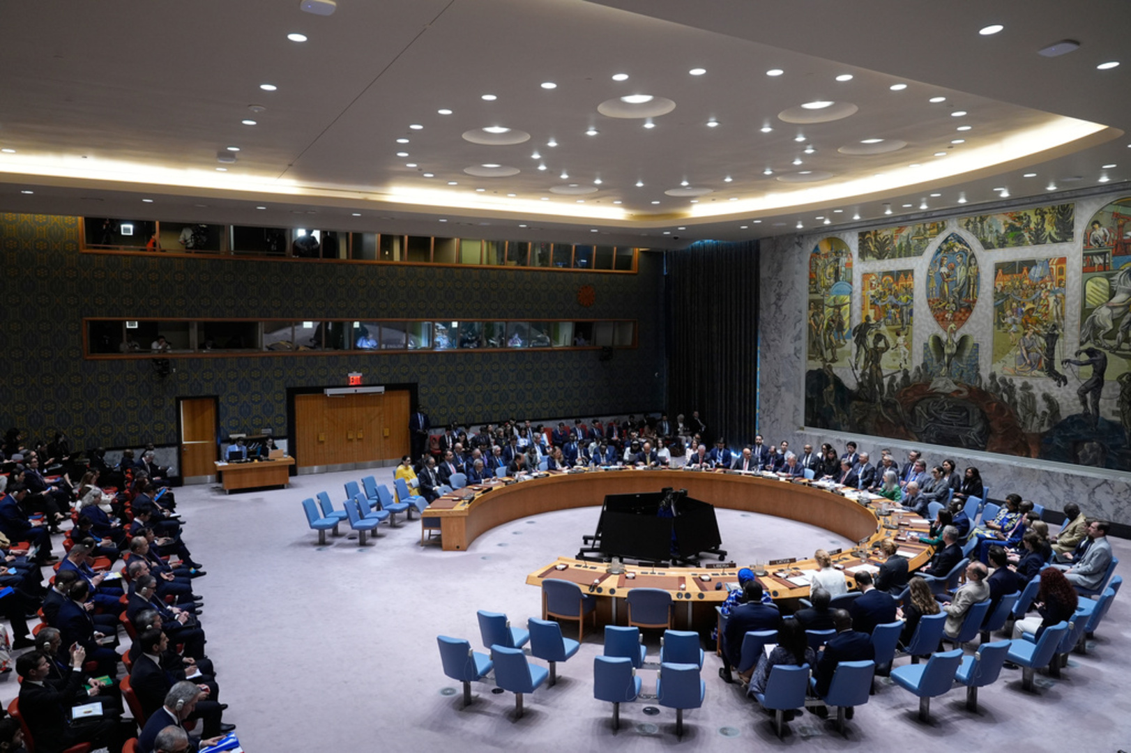 Video thumbnail for United Nations meets on Gaza: UNSC told aid is not reaching Palestinians in need