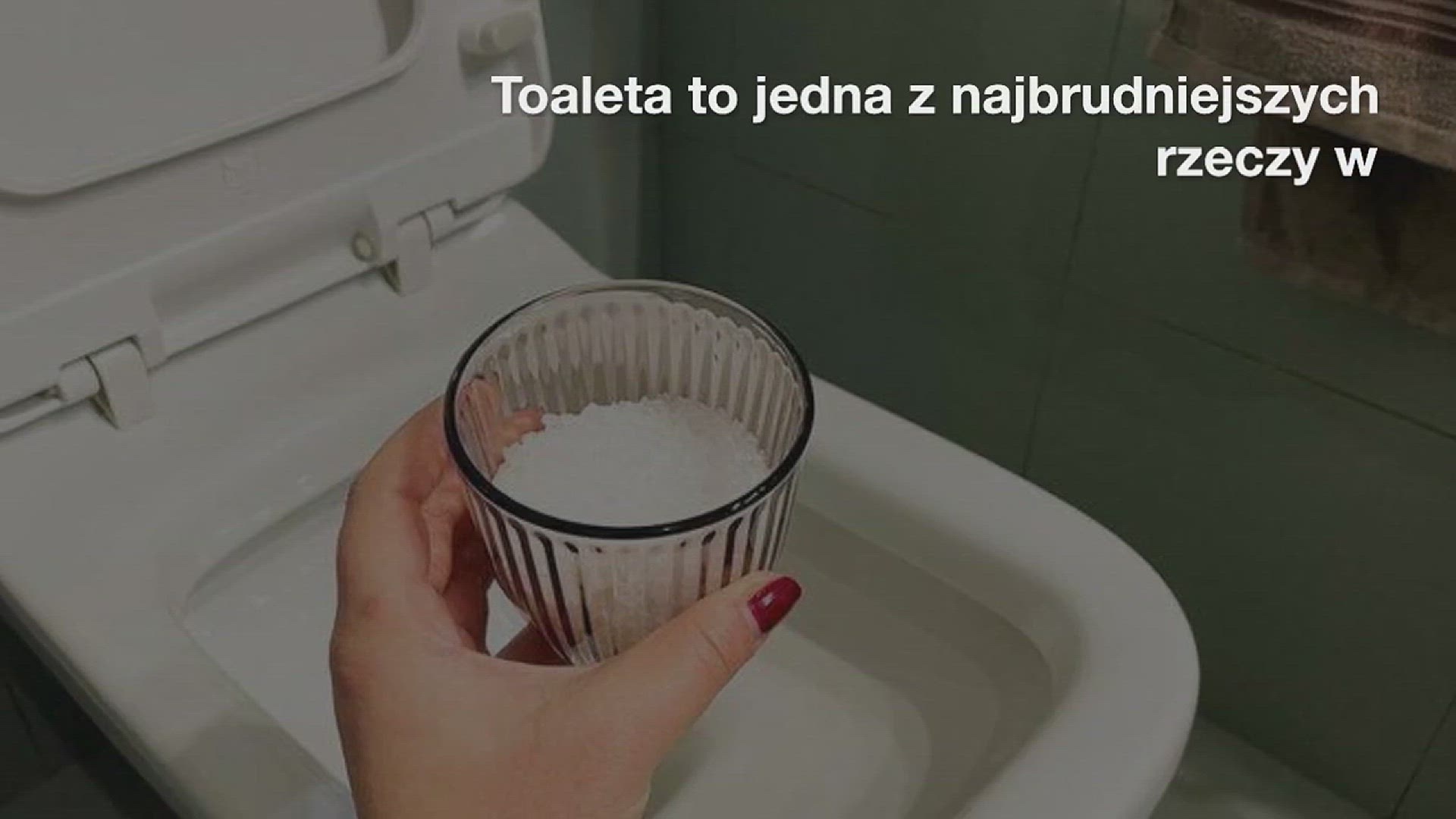 Video thumbnail for Toaleta pełna rdzy i kamienia, zapomnij o wybielaczu: możesz rozwiązać problem w kuchni