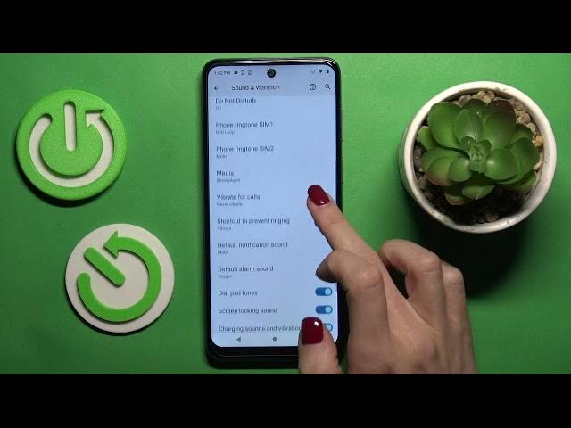 Video thumbnail for How to Manage Charging Sounds & Vibrations on MOTOROLA Moto E32s