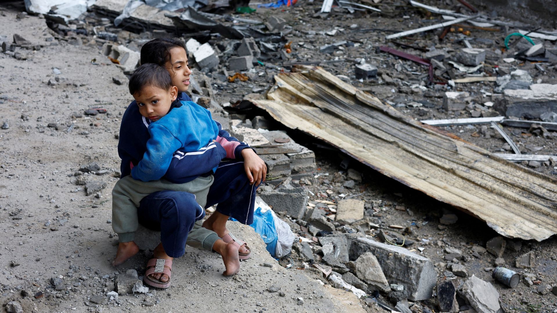 Video thumbnail for Displaced Palestinians weigh hope and doubt over phase two of Gaza ceasefire