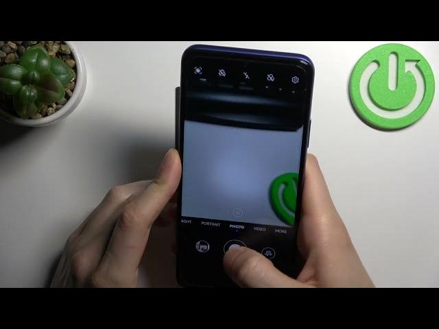 Video thumbnail for HUAWEI Nova Y70 - How To Make Burst Shot
