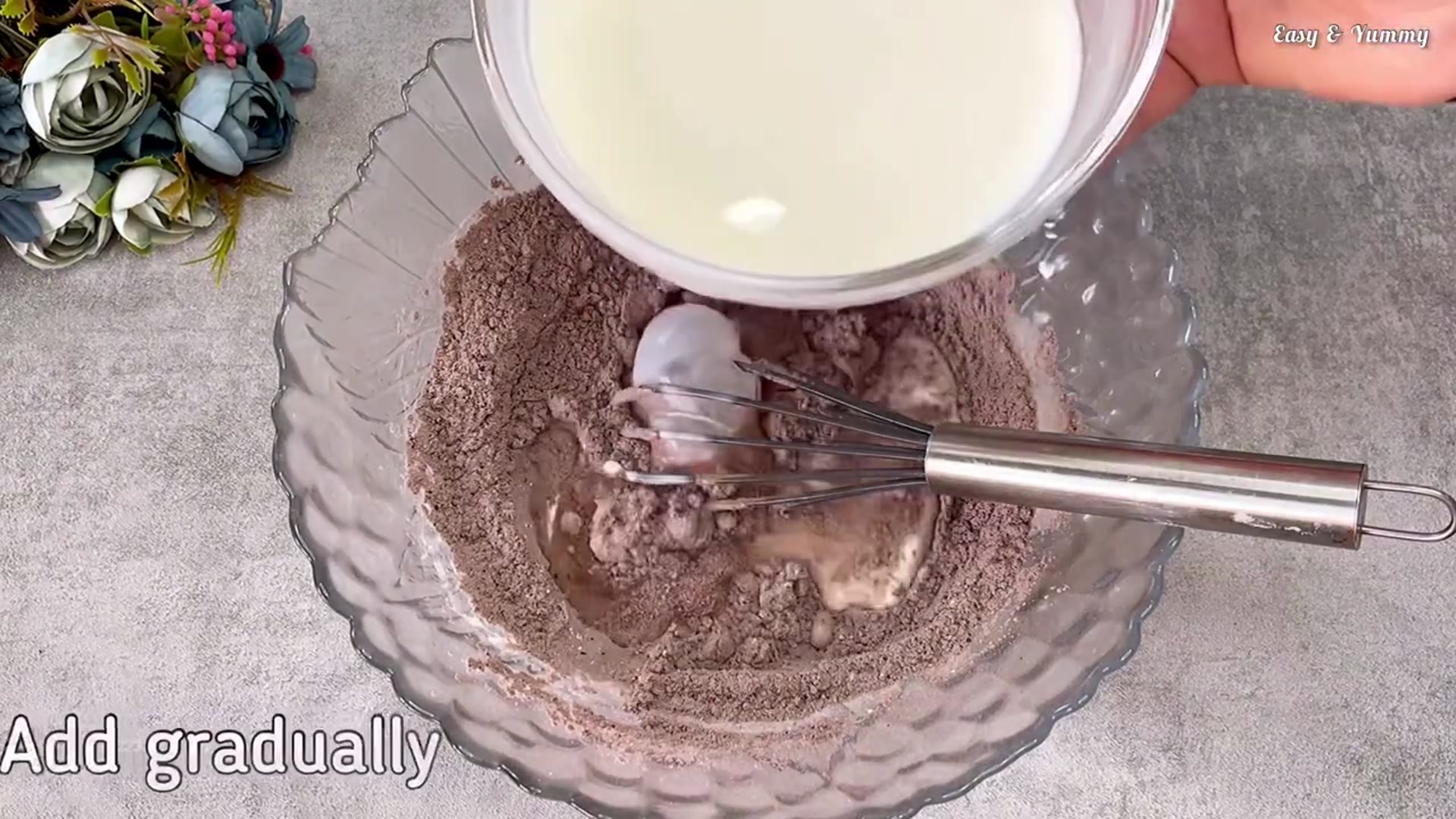 Video thumbnail for NO oven, NO flour, NO eggs, NO gelatine chocolate desserts. Easy and yummy! (720p 30fps)