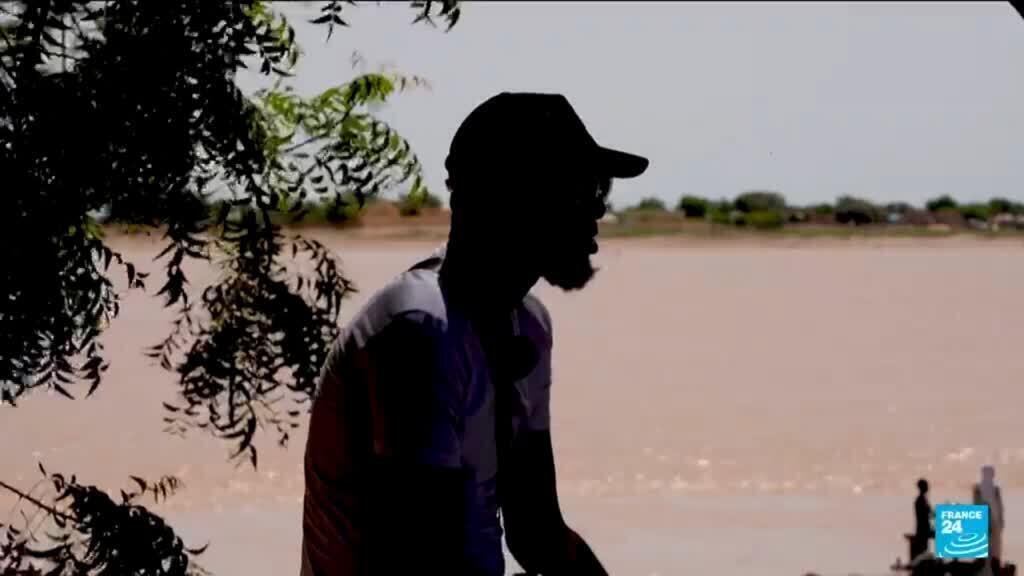 Video thumbnail for Trump's deportation push sees LGBT migrants sent to hostile countries