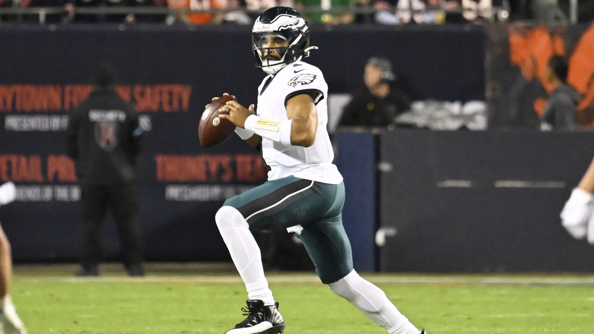 Video thumbnail for Eagles Struggle Offensively Ahead of Crucial Rams Game
