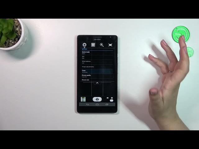 Video thumbnail for How to Set the Timer in the Camera on a HUAWEI Ascend Mate