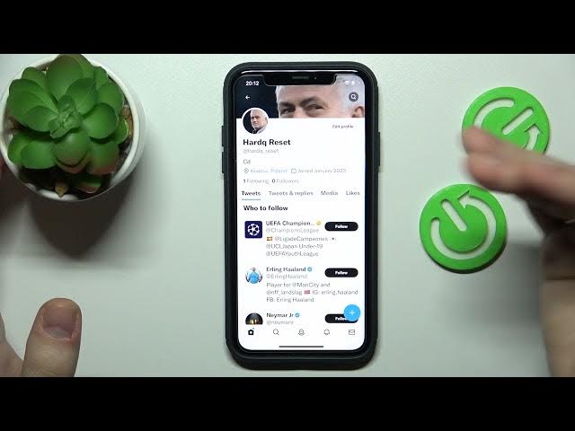 Video thumbnail for How to Change Twitter Display Name - Modify a Twitter Name