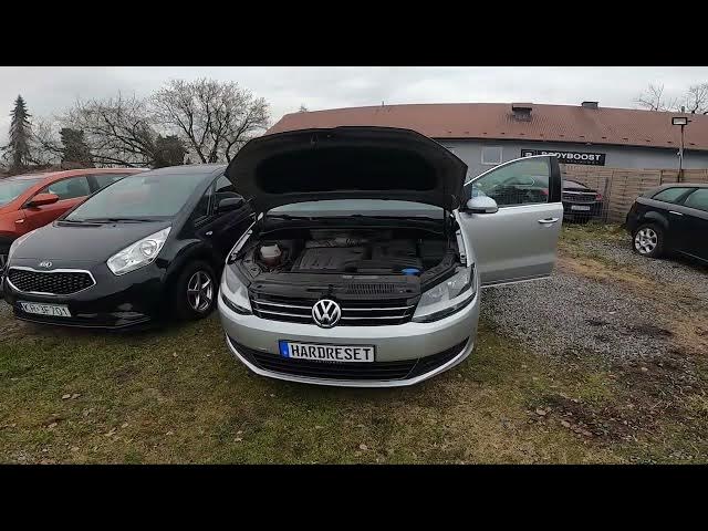 Video thumbnail for Where is the Washer Fluid Reservoir in Volkswagen Sharan II ( 2010 – now )
