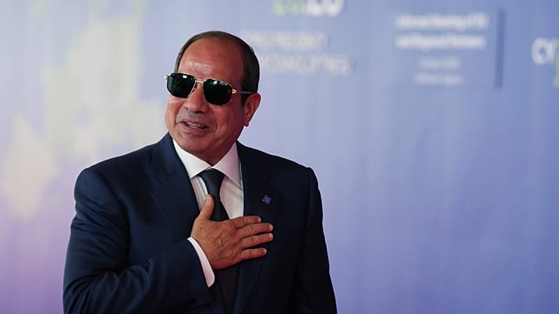 Video thumbnail for Sisi hosts Sheikh Mohamed, welcomes deal to end Iran war