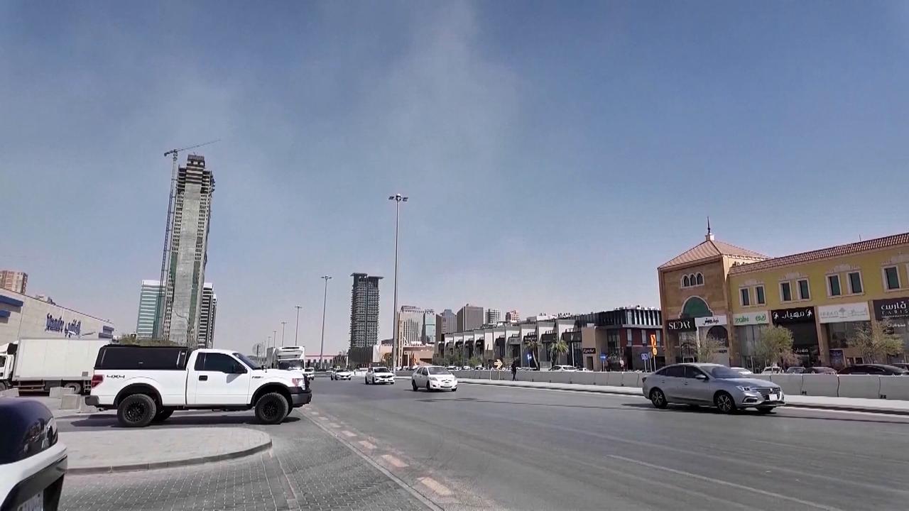 Video thumbnail for Yemen: Houthi group warns against foreign involvement in Yemen conflict amid escalating fighting.