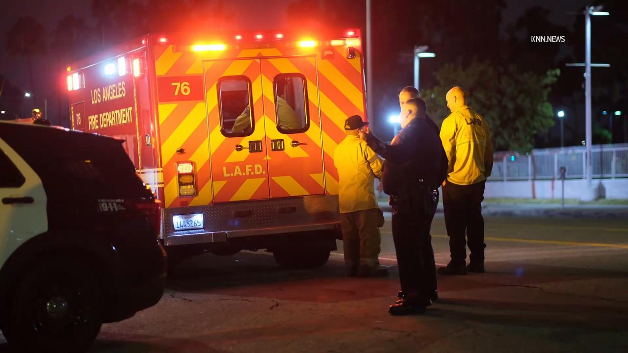 Video thumbnail for US, Los Angeles: Toluca Lake Gunman Sought After Shooting on Cahuenga Boulevard.