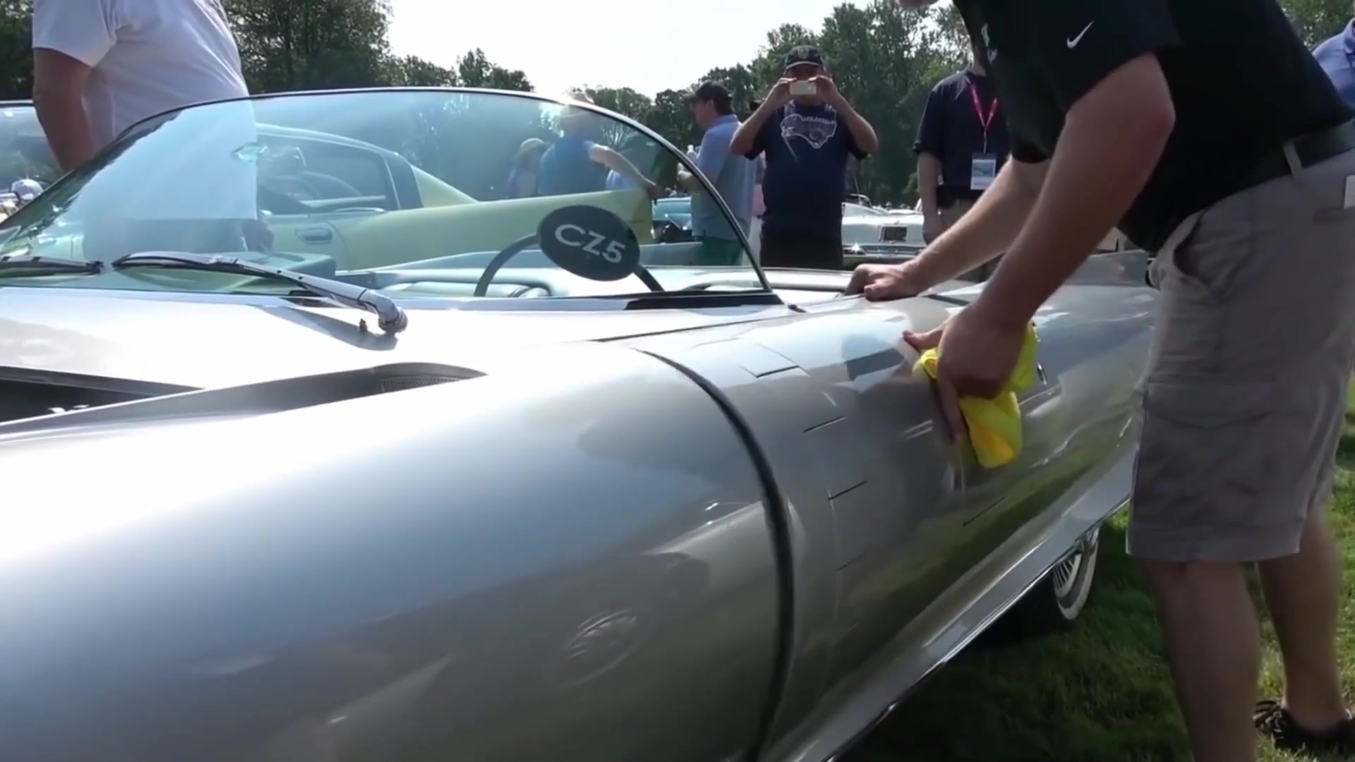Video thumbnail for Classic Cars With Insane Door Designs