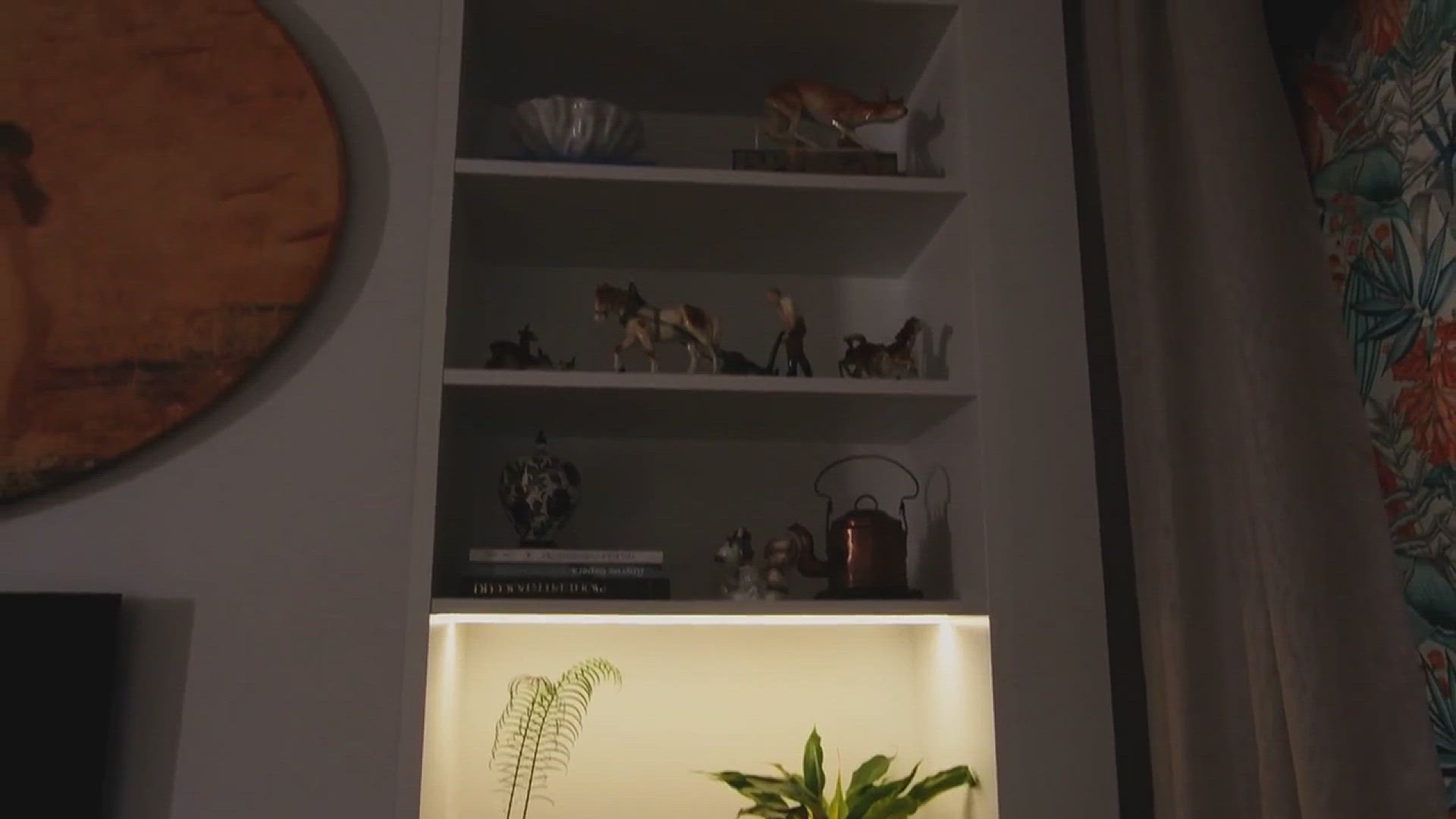 'Video thumbnail for How to Decorate Shelves'