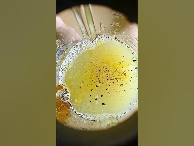 Video thumbnail for Shot immunitĂ© gingembre citron curcuma đ«