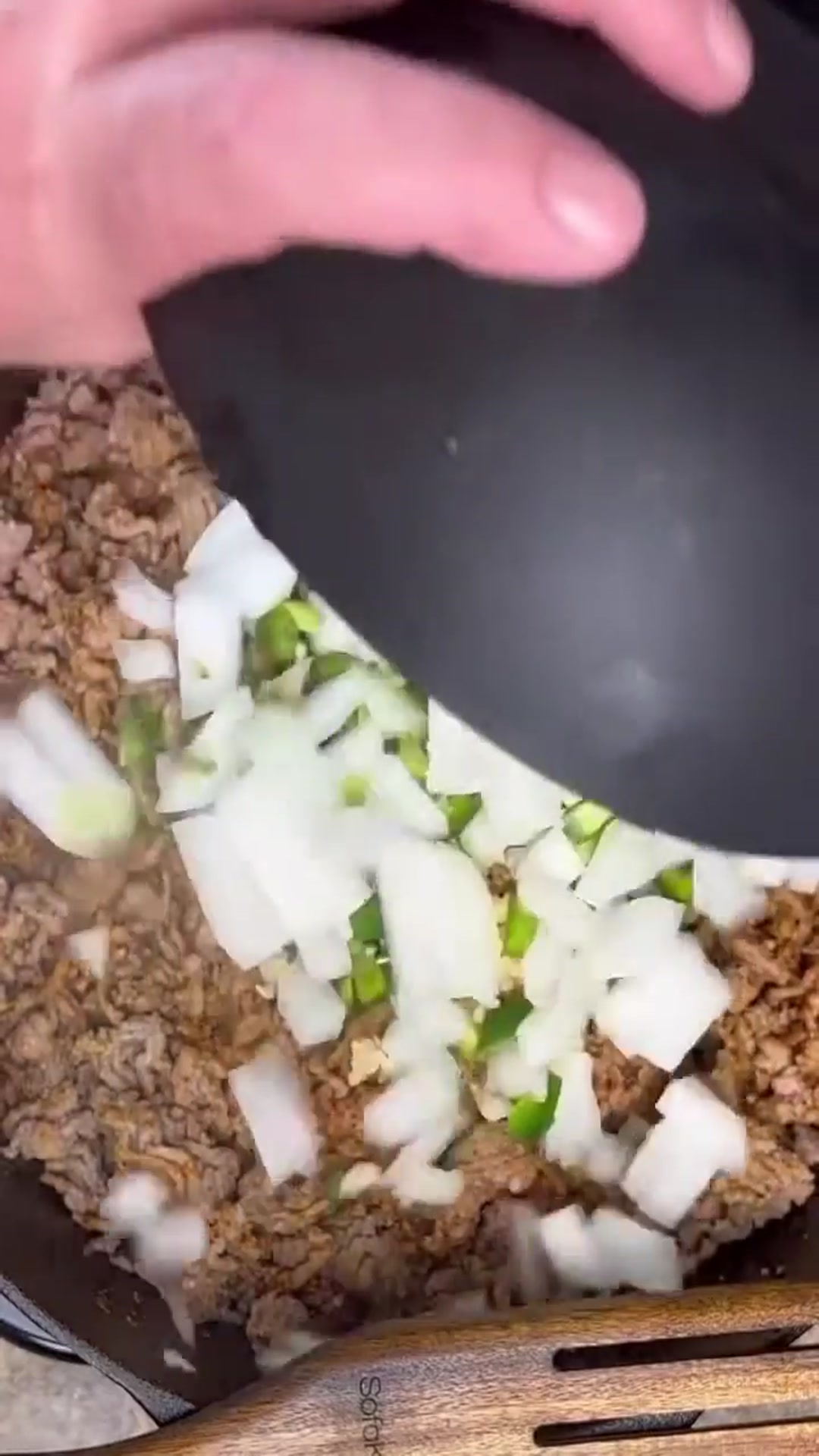 Video thumbnail for Tex-Mex Tater Tot Casserole _(720P_HD)