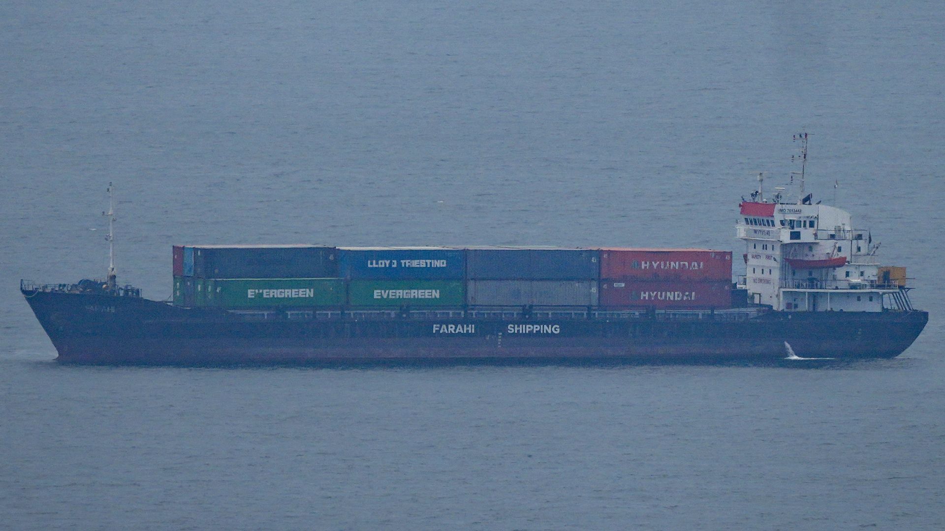 Video thumbnail for Karachi port holds 3,000 containers bound for Iran amid Strait of Hormuz tensions