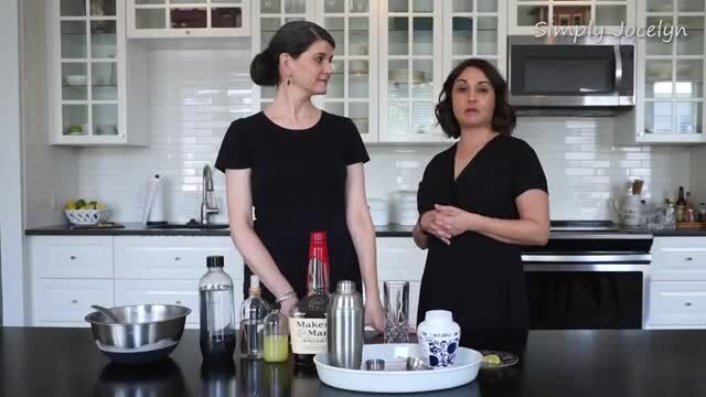 'Video thumbnail for How to Make a John Collins Cocktail'