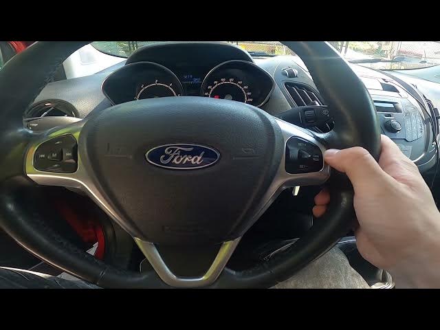 Video thumbnail for How to Enable or Disable Cruise Control in Ford Tourneo Connect II ( 2013 – 2018 )