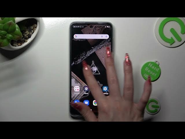 Video thumbnail for How to Activate One Handed Mode in Motorola Moto G73 - Use Device Easier With One Hand