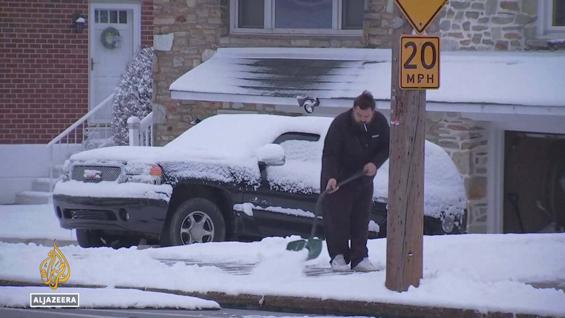 Video thumbnail for US braces for winter storm: Heavy snow expected from Texas to the east coast