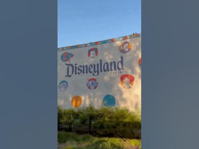 Video thumbnail for New banners along the #Disneyland tram route!