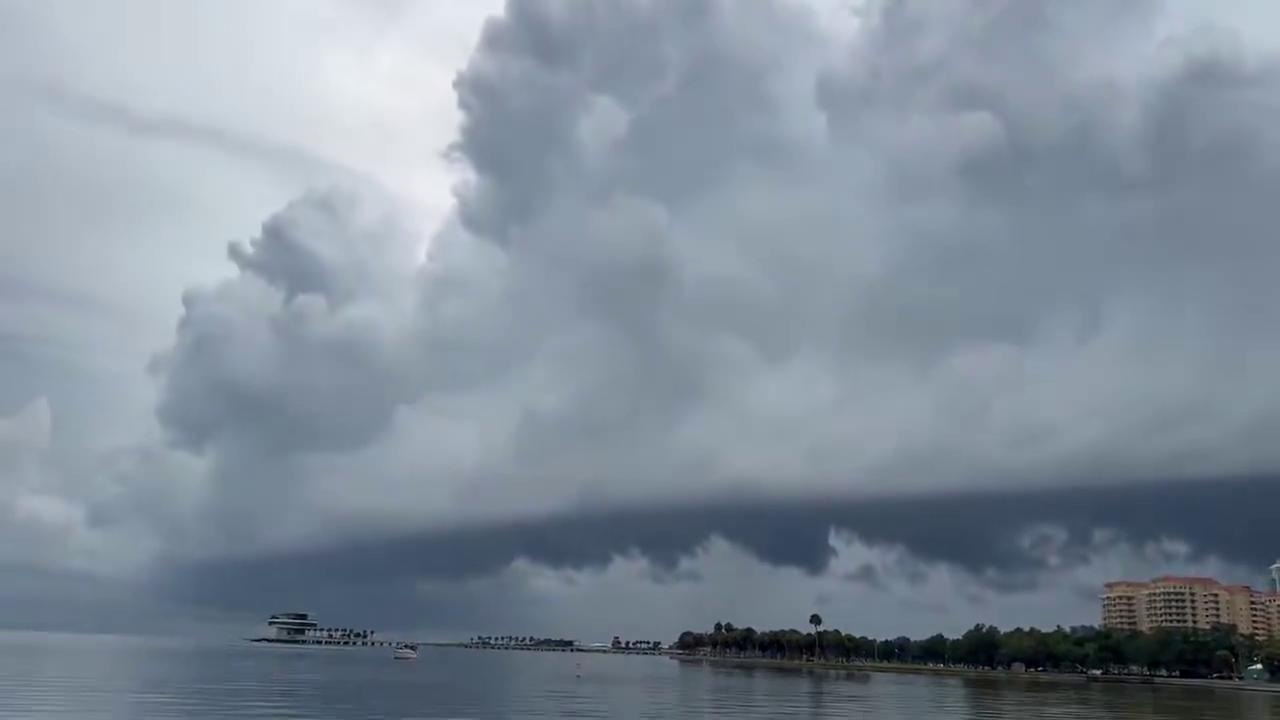 Video thumbnail for US: Massive Shelf Cloud Captured Over Florida’s Tampa Bay Area.