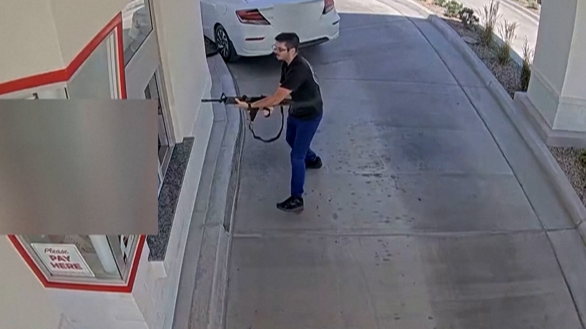 Video thumbnail for Police bodycam and CCTV catches Idaho mall shooting as it unfolds