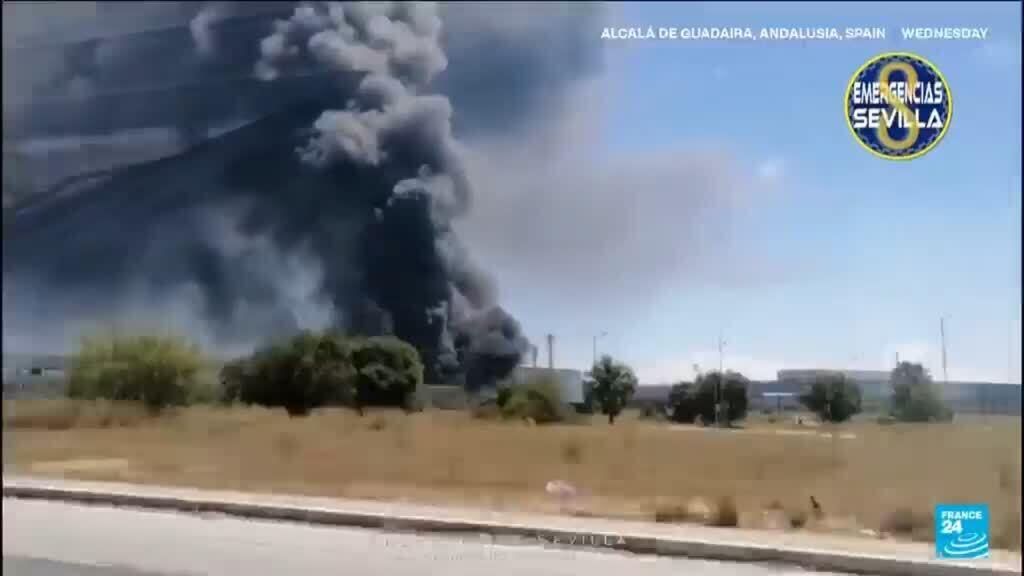 Video thumbnail for Spain chemical depot blaze sparks stay-at-home order for almost 80,000