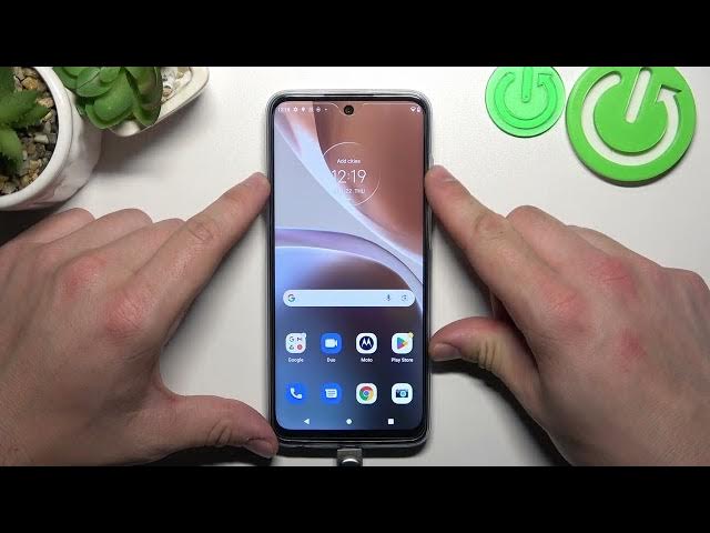 Video thumbnail for How to Connect a USB Pendrive to MOTOROLA Moto G32