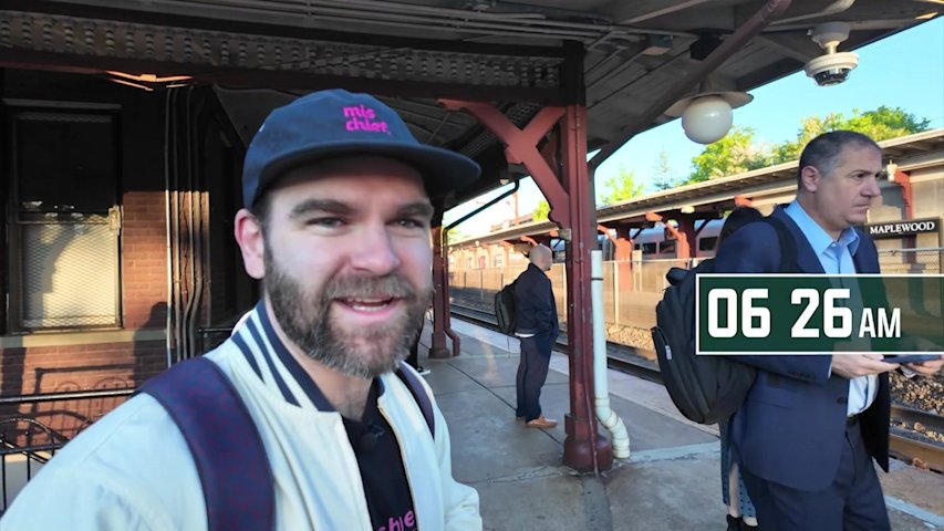Video thumbnail for This New Jersey man's commute to Brooklyn and positive take on transit is going viral
