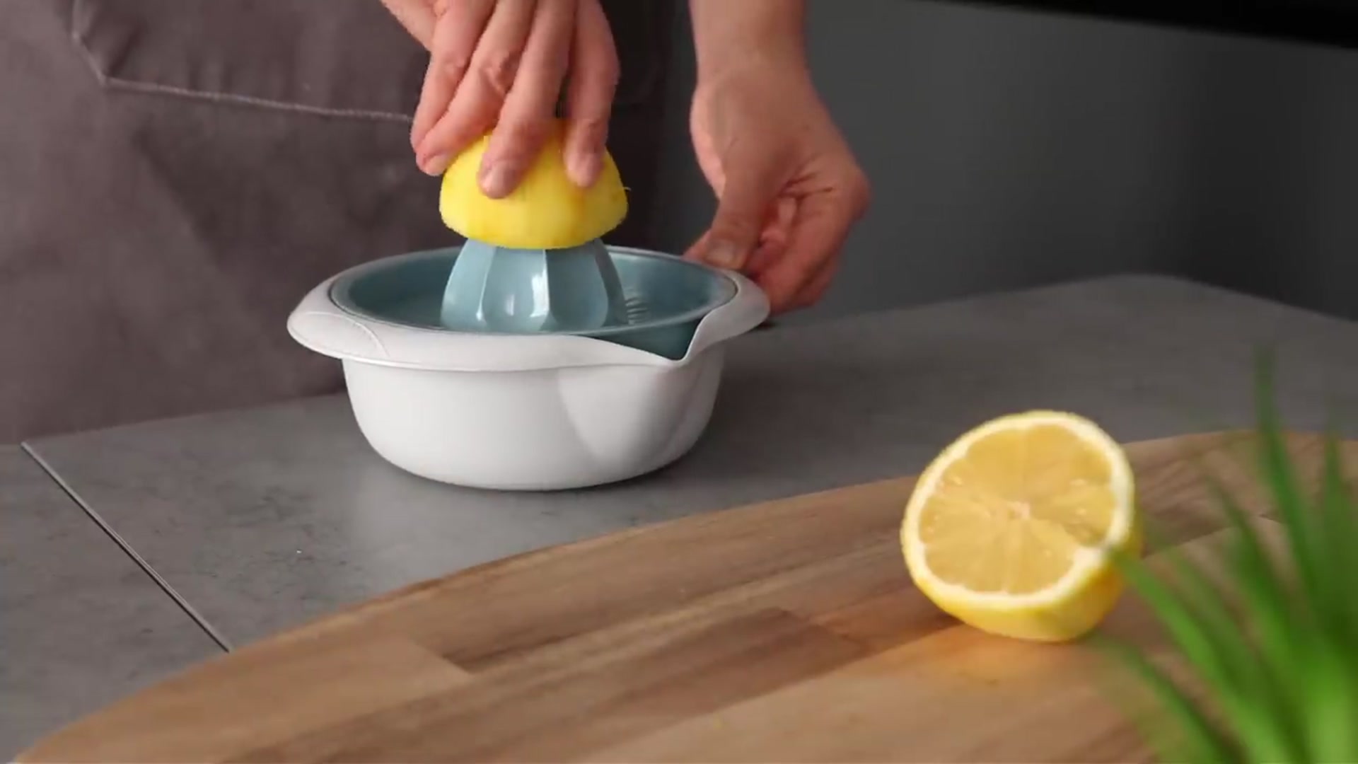 Video thumbnail for The Famous Italian Lemon Cake Soft Moist and Made with Simple Ingredients(720P HD)