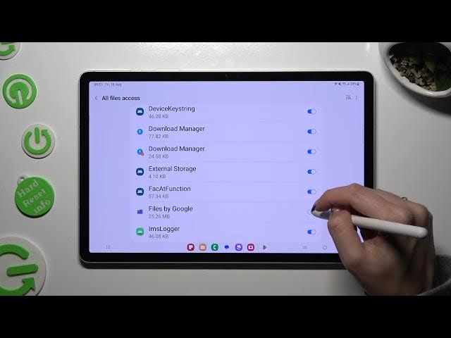 Video thumbnail for How to Clean Storage on Samsung Galaxy Tab S9 / Free Up Space in Your Tablet's Memory