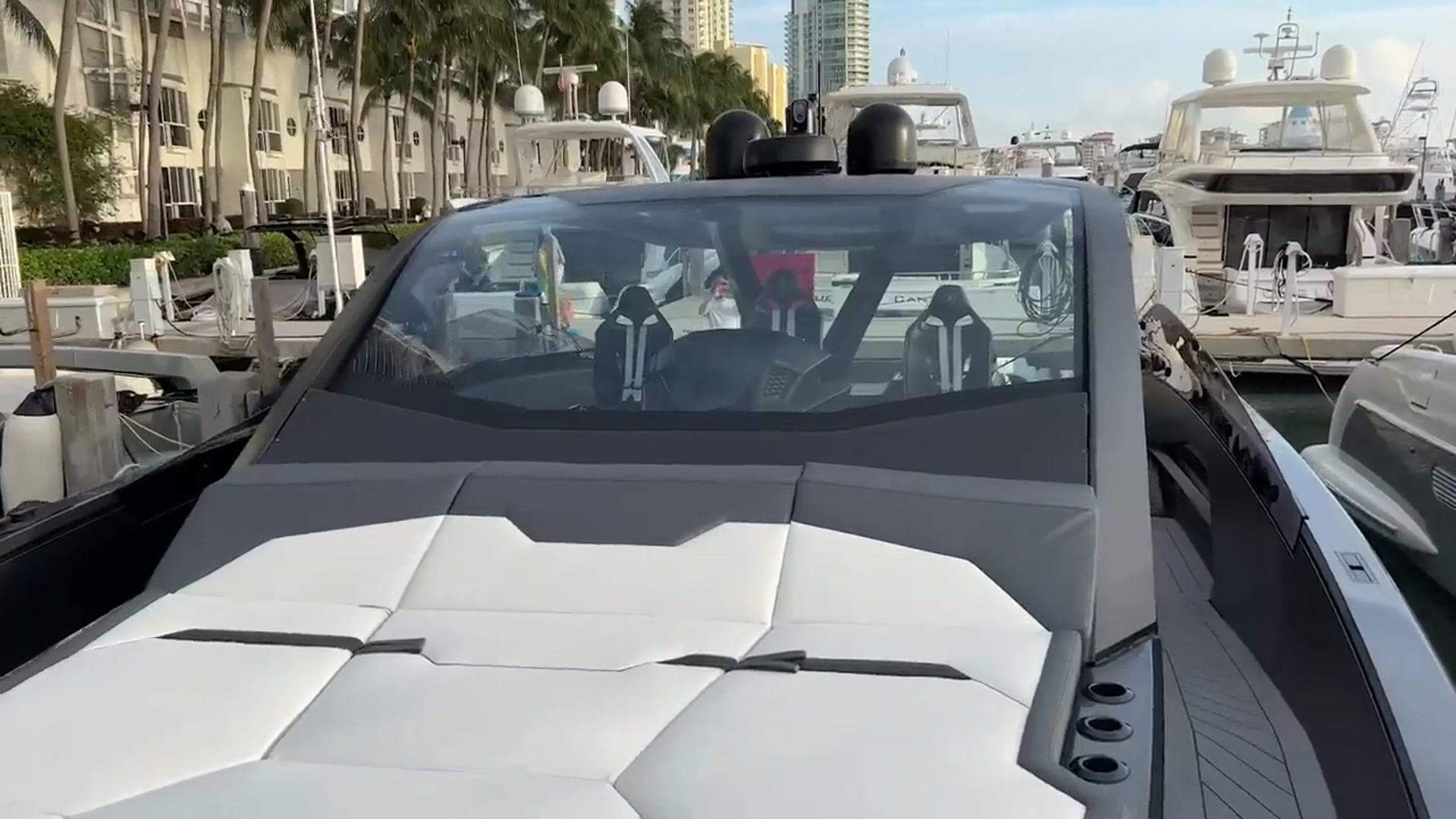 Video thumbnail for Inside World_s First _4m Lamborghini Yacht(720P_HD)