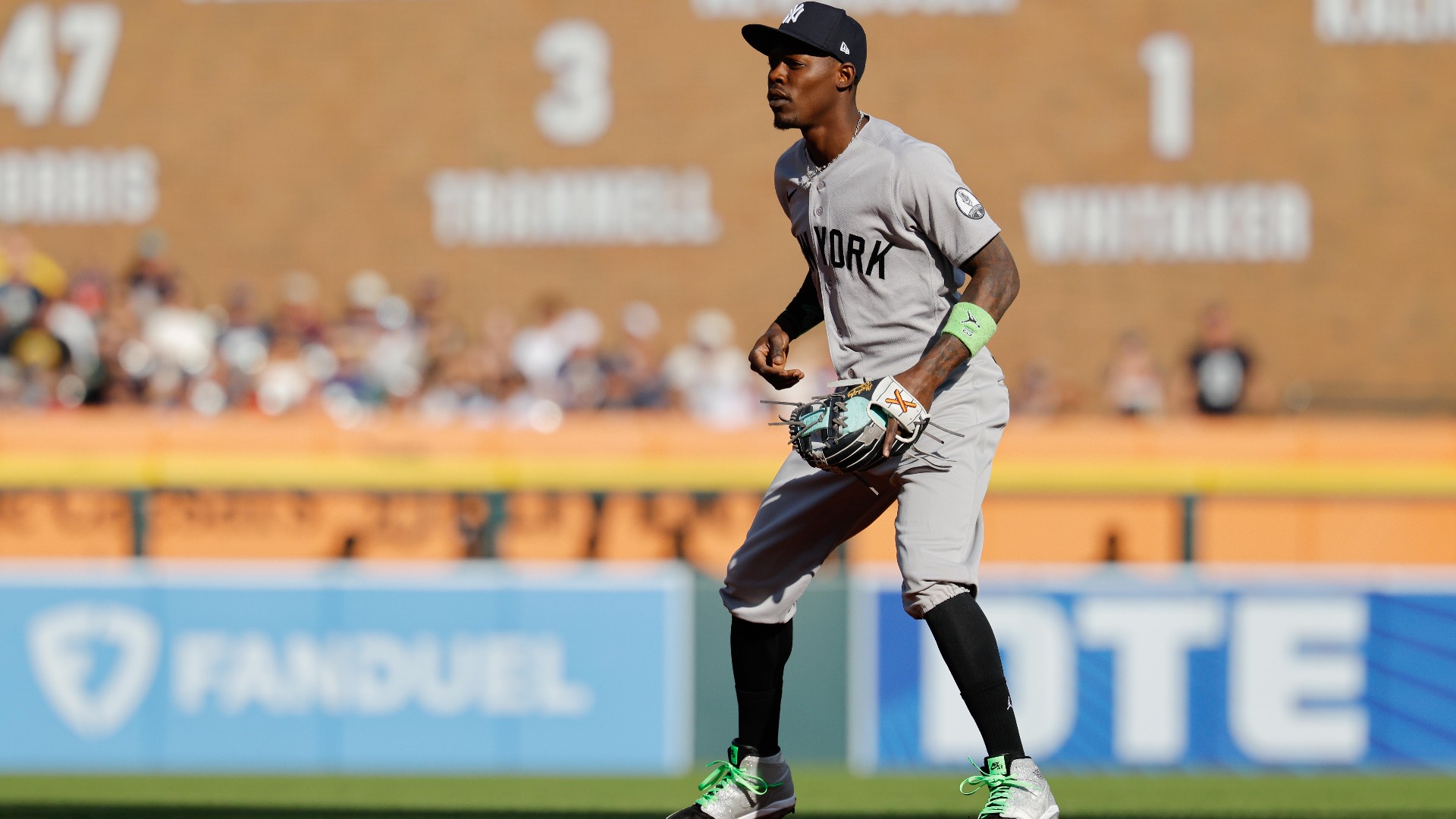 Video thumbnail for Jazz Chisholm's Blow Pop Controversy: Yankees Fans React!