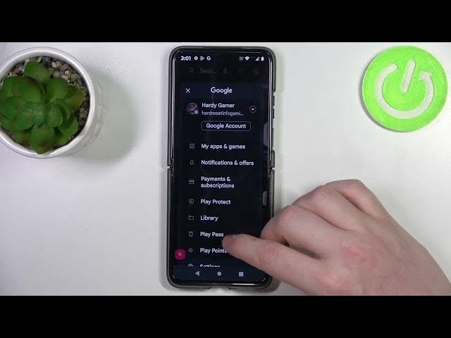 Video thumbnail for How to Turn Off Google Play Store Age Restrictions & Parental Controls on MOTOROLA Razr 40