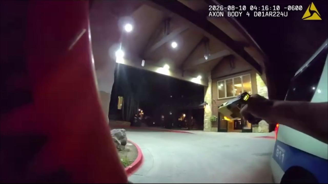 Video thumbnail for US: Hungry Black Bear Breaks Into Colorado Hotel And Steals M&Ms.