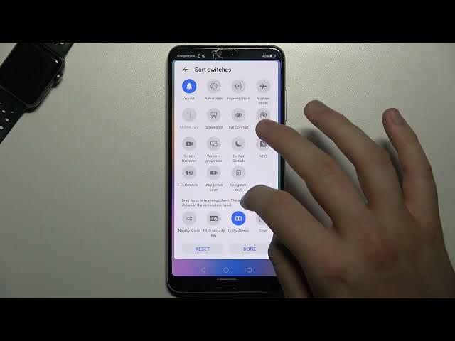 Video thumbnail for How to Adjust Notification Panel Shortcuts on HUAWEI P20 Pro
