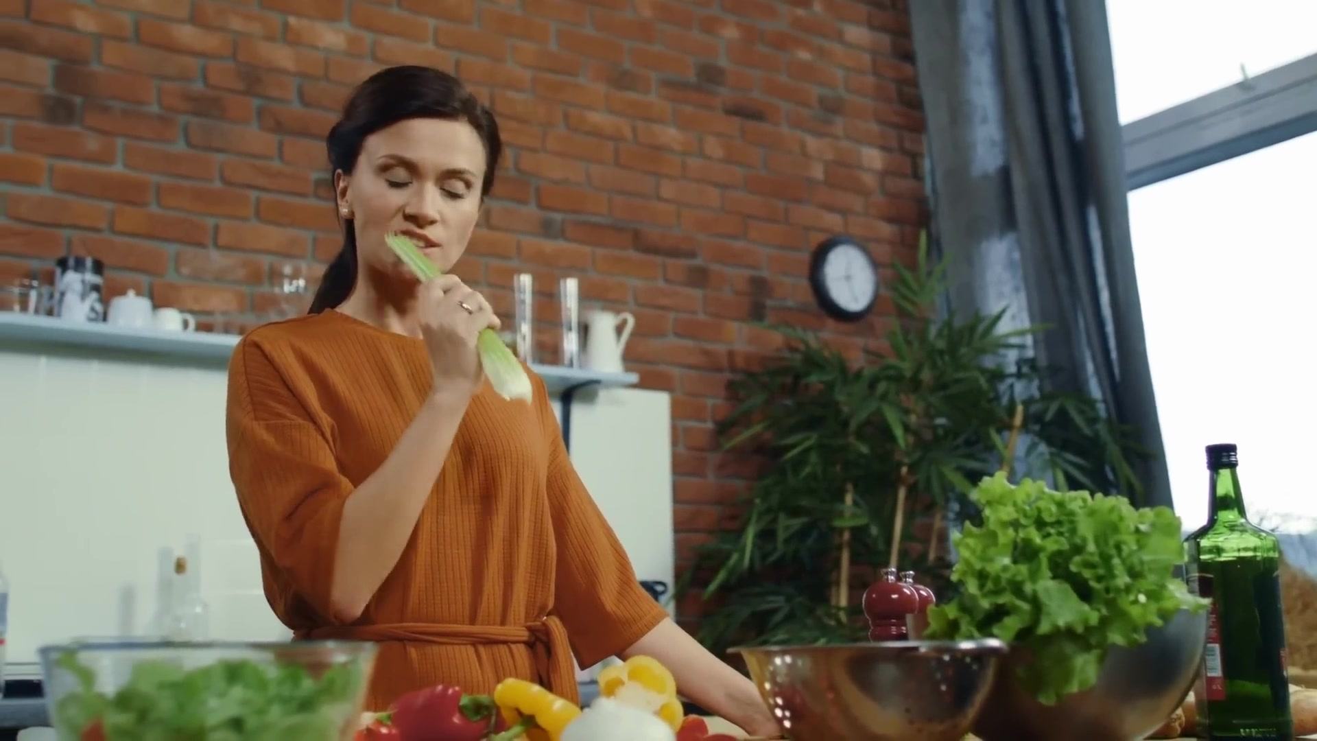 Video thumbnail for What You Can Use Instead Of Celery In Tuna Salad