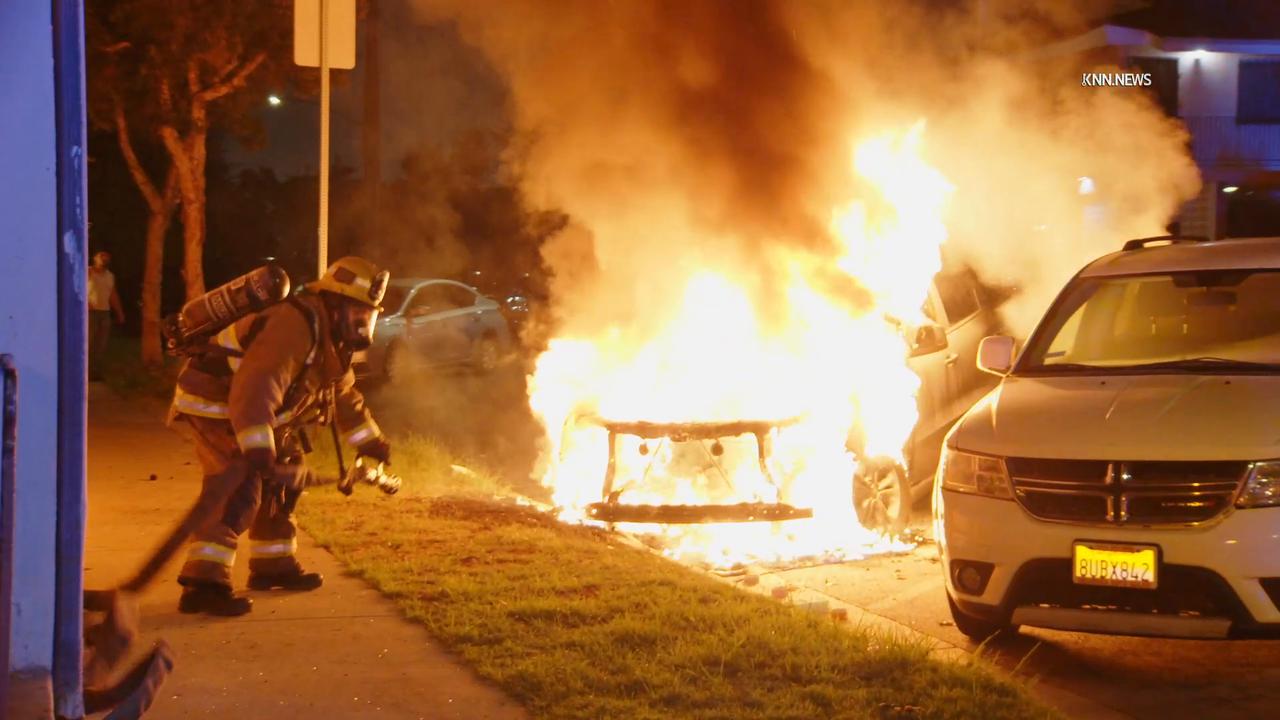 Video thumbnail for US, Los Angeles: Huntington Park Auto Fire.