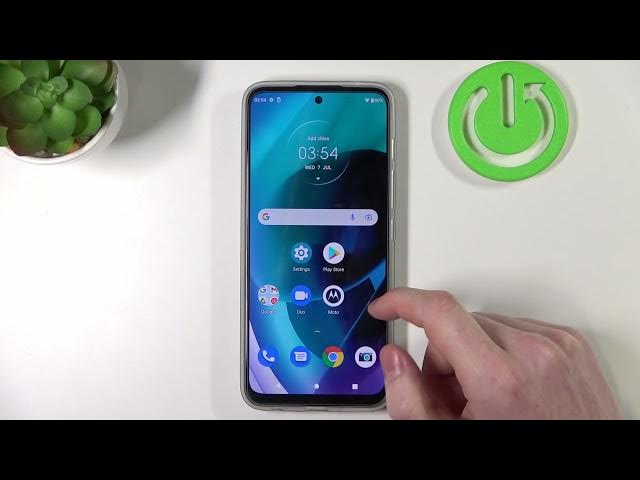 Video thumbnail for How to Fix the Your Clock is Behind Issue on MOTOROLA Moto G71 5G // Can't Connect to Web Sites
