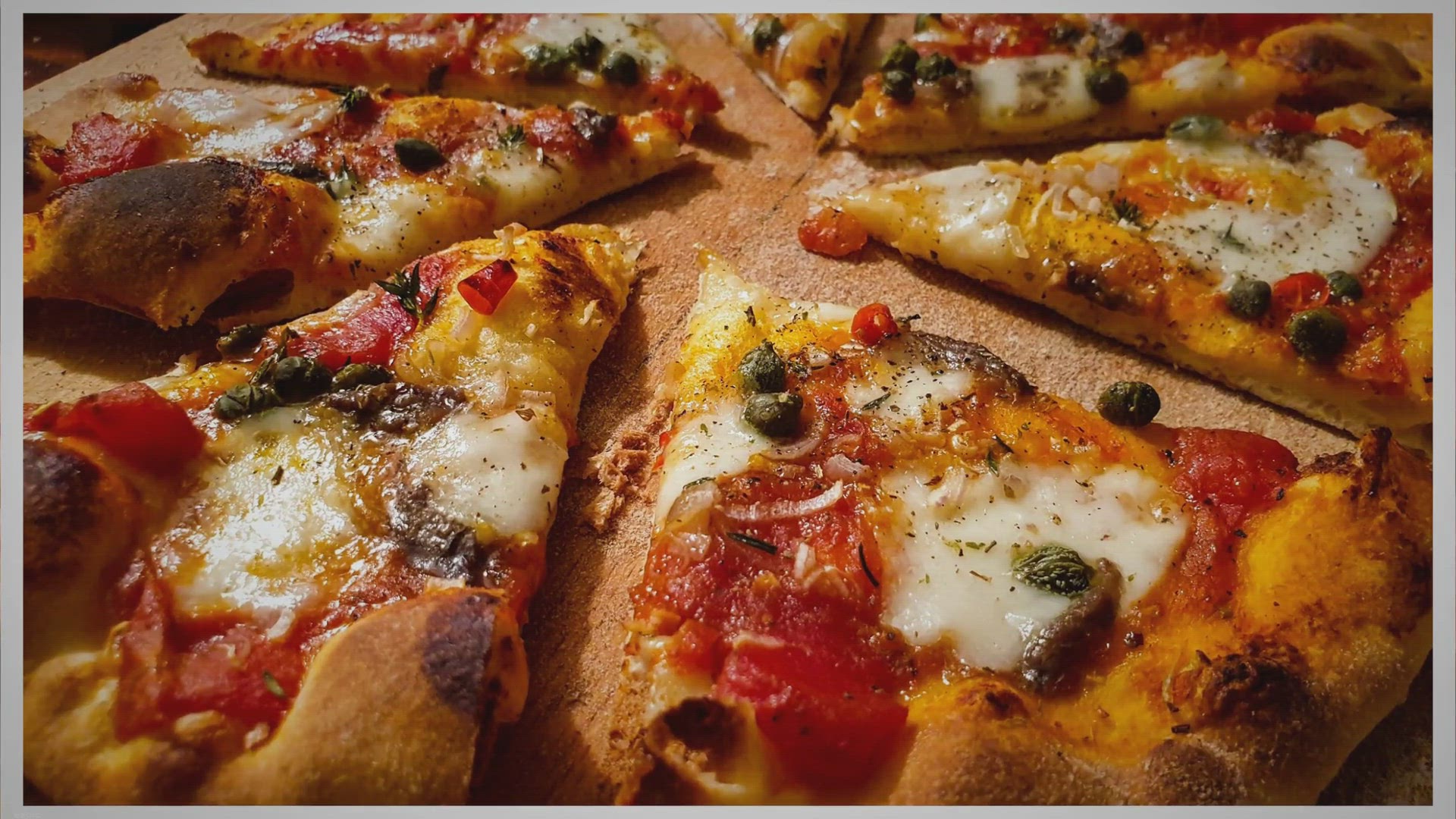 Video thumbnail for Pizza con Borde de Queso: Una receta única