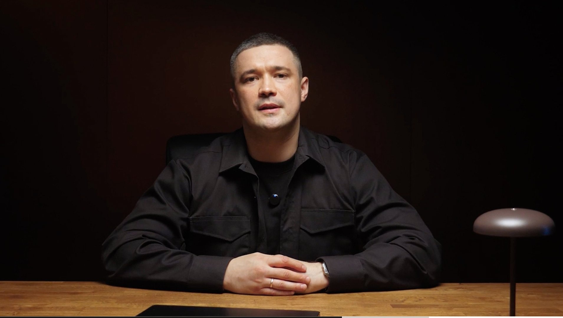 Video thumbnail for Protests in Kyiv back ex-defence minister Fedorov’s call for elections