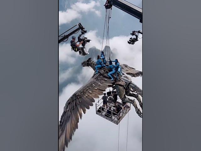 Video thumbnail for AVATAR Flying Fight Scene! 😱  How We Filmed This  VFX Behind The Scenes