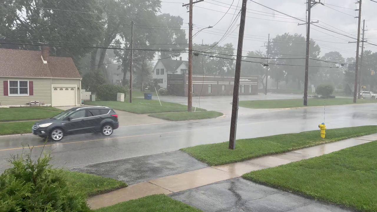 Video thumbnail for US: Severe Thunderstorms Bring Damaging Winds and Heavy Rain to Chicago Area.