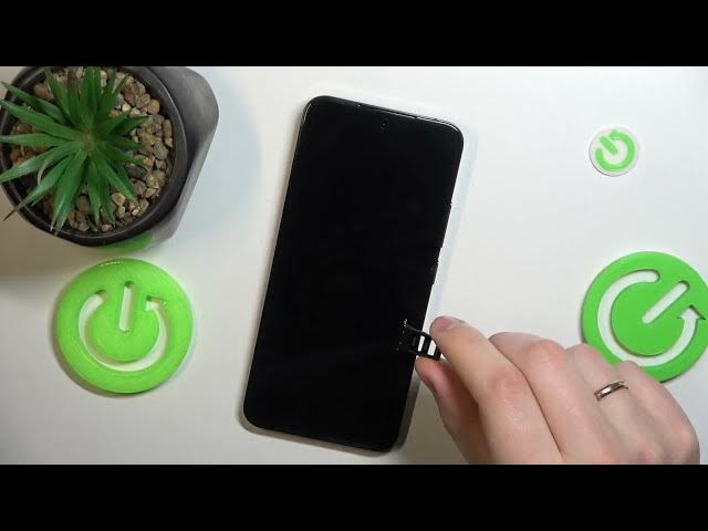 Video thumbnail for How to Insert SIM on XIAOMI 14?