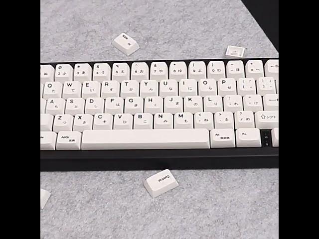 Video thumbnail for Simple Pure White Japanese MDA Profile PBT Keycaps ⌨️✨#shorts