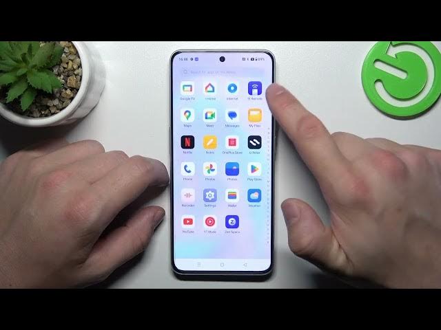 Video thumbnail for How to Remove / Restore Messages Icon from / to the Home Screen on OnePlus Nord 3