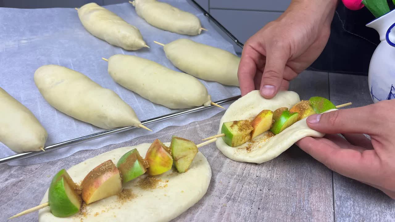 Video thumbnail for Nobody expected such a result! Apples and dough! The recipe has won everyone’s hearts